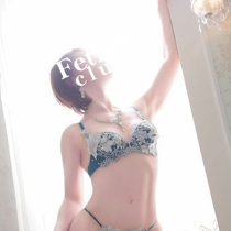 ÉstF`y ~